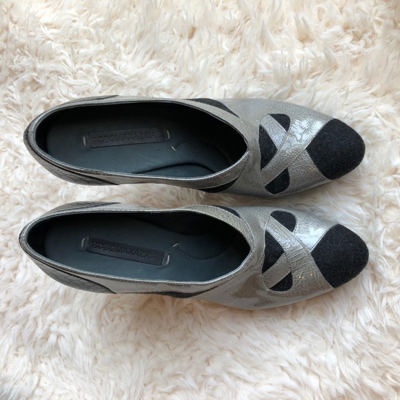 ❌SOLD❌BCBGMAXAZRIA Nivea Patent Leather On Heels - Picture 3 of 8
